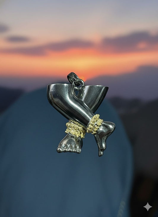 Shree Radharamanju Charan Pendant