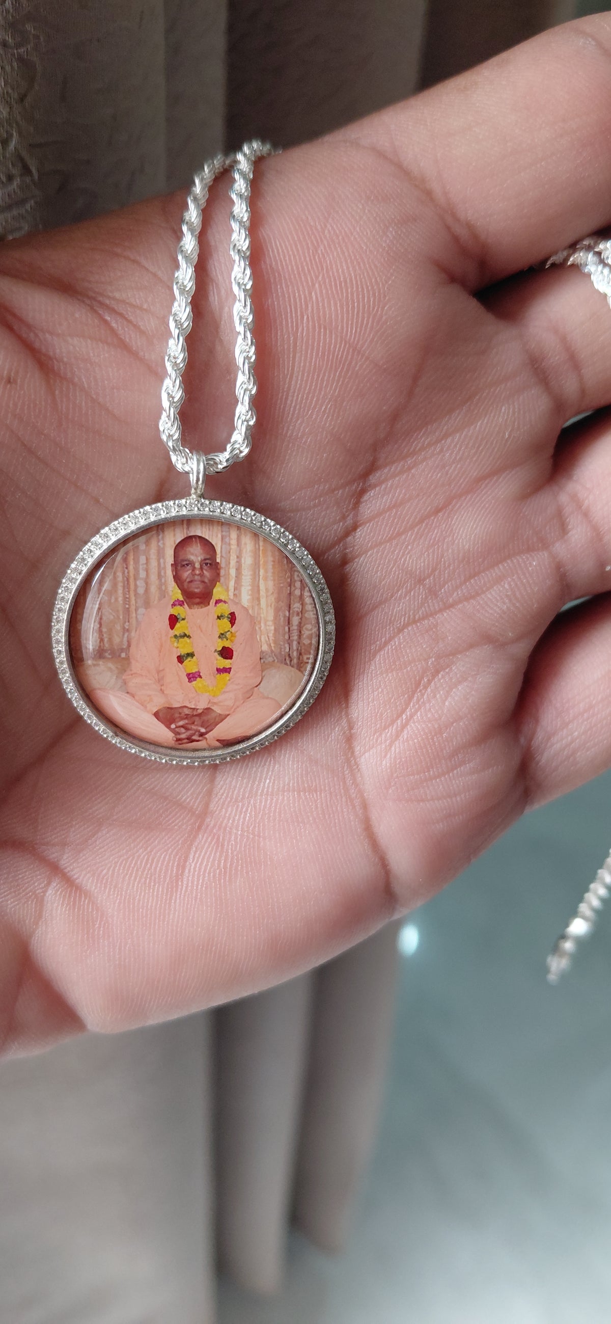 925 silver HH RADHA GOVIND GAUSEAMI MAHARAJ JI PENDENT