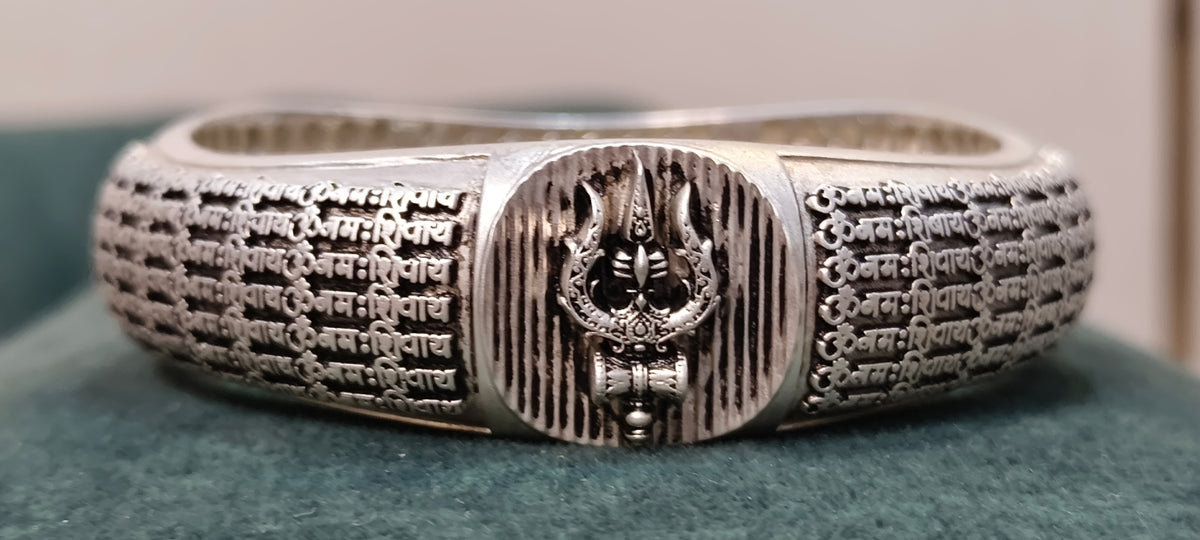 925 SILVER Lord Shiva "Om Namah Shivay" Engraved Silver Kada (Bracelet)